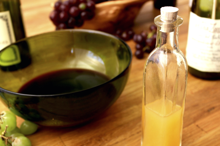 Making Wine Vinegar without a mother with leftover wine